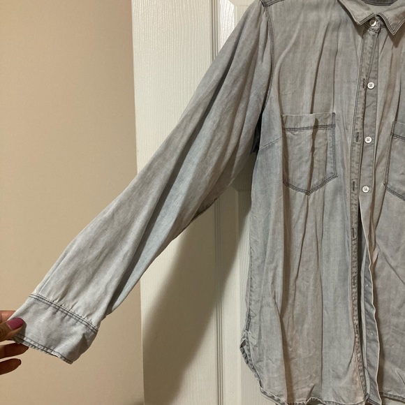 🔶Bundle 3 for 25🔶 Old Navy gray button down - Picture 2 of 5